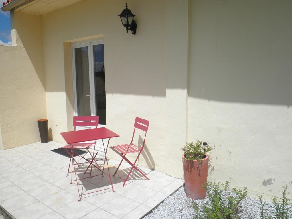 Domaine De La Vigne Bed and Breakfast Cadalen Exterior foto