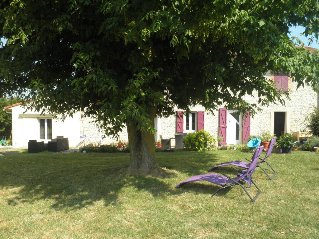 Domaine De La Vigne Bed and Breakfast Cadalen Exterior foto