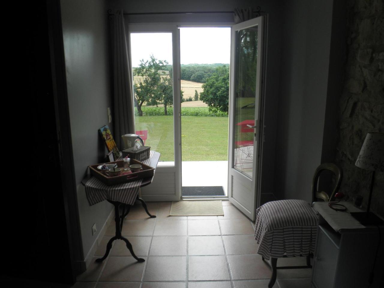 Domaine De La Vigne Bed and Breakfast Cadalen Exterior foto